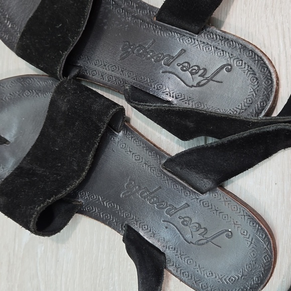 Free People Women Gladiator Suede Loop Toe Sandals Flats shoes sz 39/8.5-9 - Picture 10 of 14